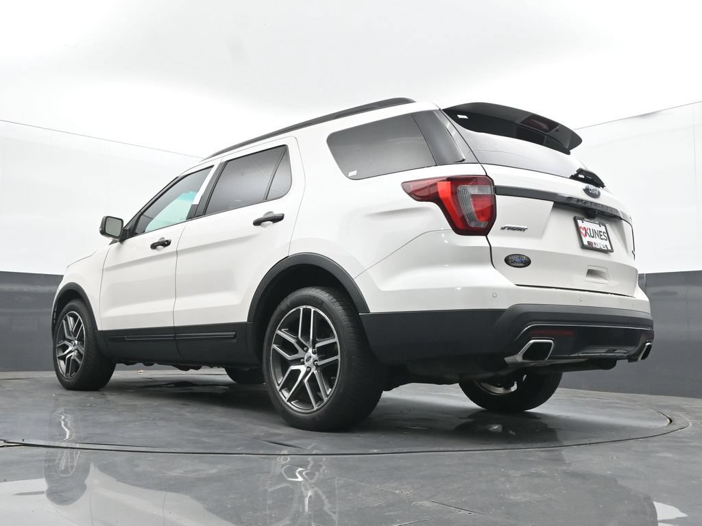 Used 2017 Ford Explorer Sport w/ Equipment Group 401A AWD/4WD image 46