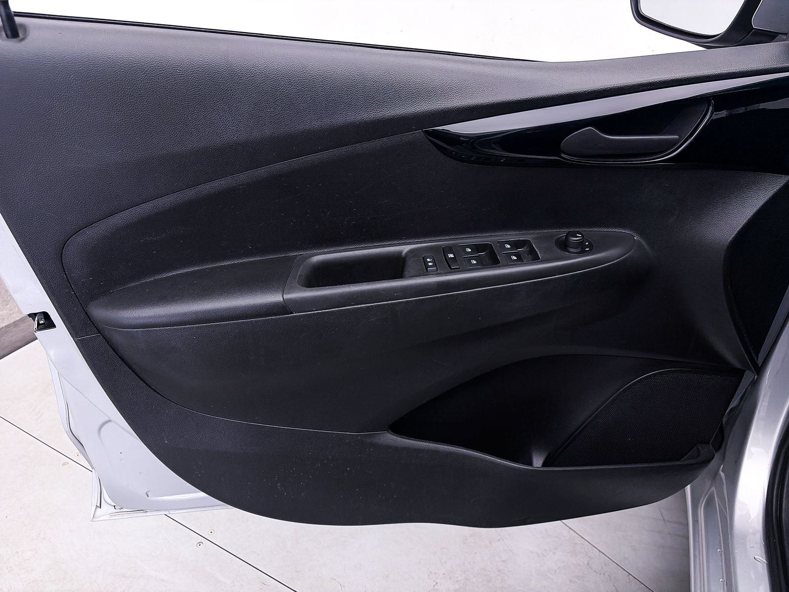 Used 2020 Chevrolet Spark LT FWD image 11