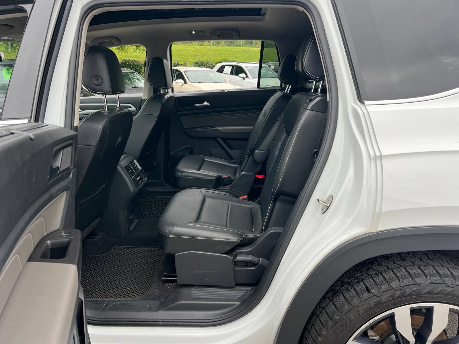 Used 2022 Volkswagen Atlas SE FWD image 30