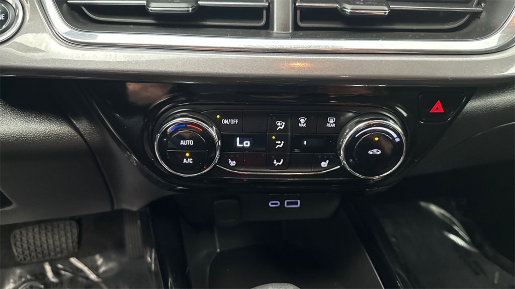 Used 2024 Chevrolet Trax ACTIV w/ Driver Confidence Package image 28