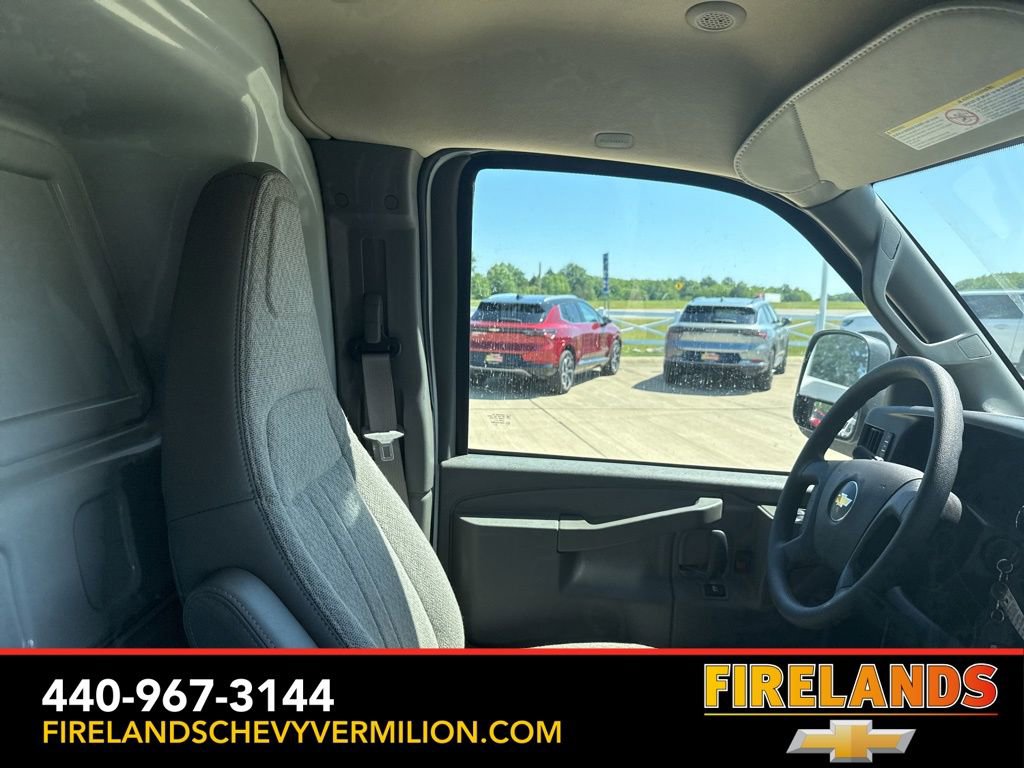 New 2025 Chevrolet Express 2500 Work Van w/ Driver Convenience Package image 25