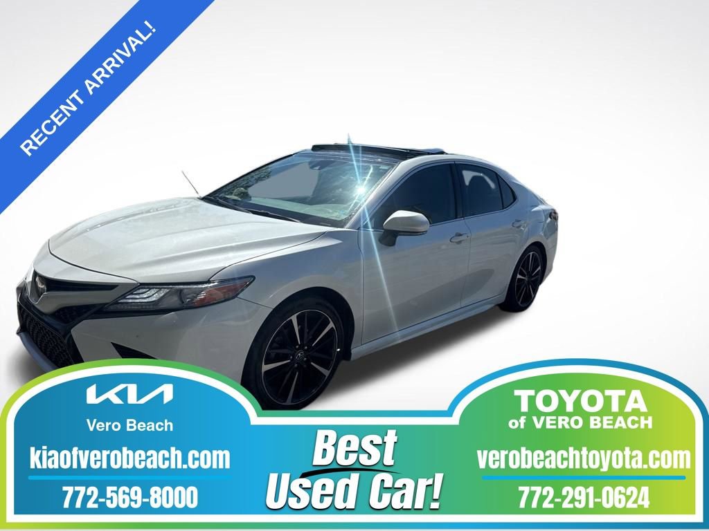 Used 2019 Toyota Camry XSE image 1