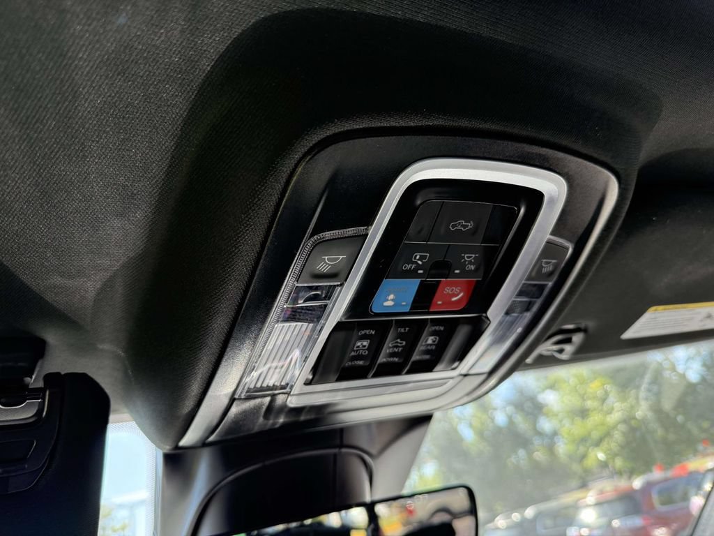 New 2026 RAM 3500 Laramie AWD/4WD image 28
