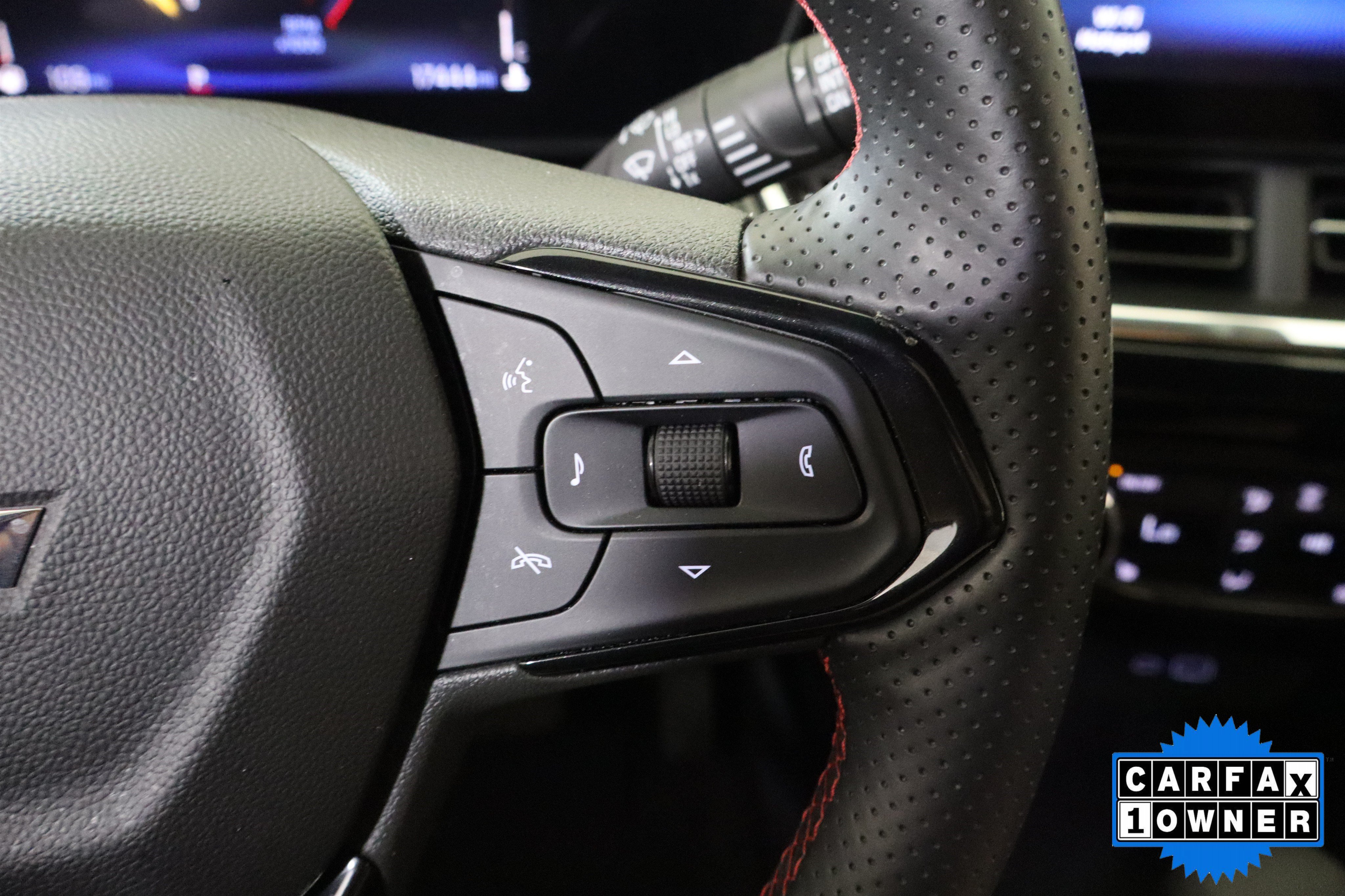 Used 2025 Chevrolet Trax RS w/ Driver Confidence Package FWD image 28