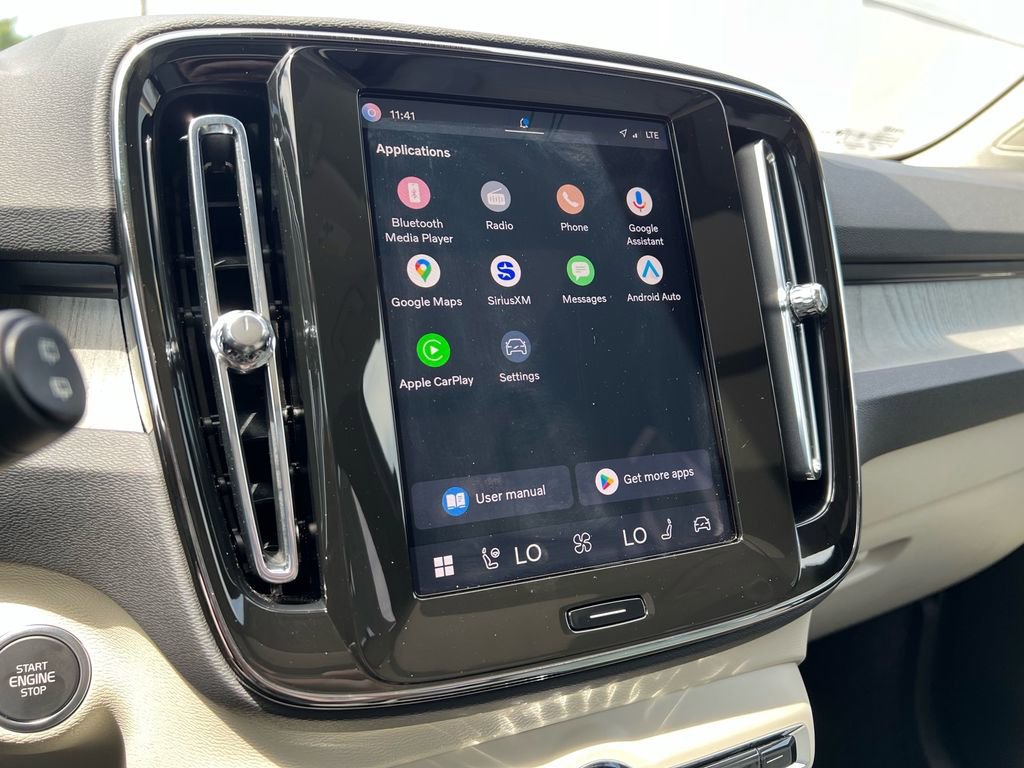 Certified 2025 Volvo XC40 B5 Ultra AWD/4WD image 16