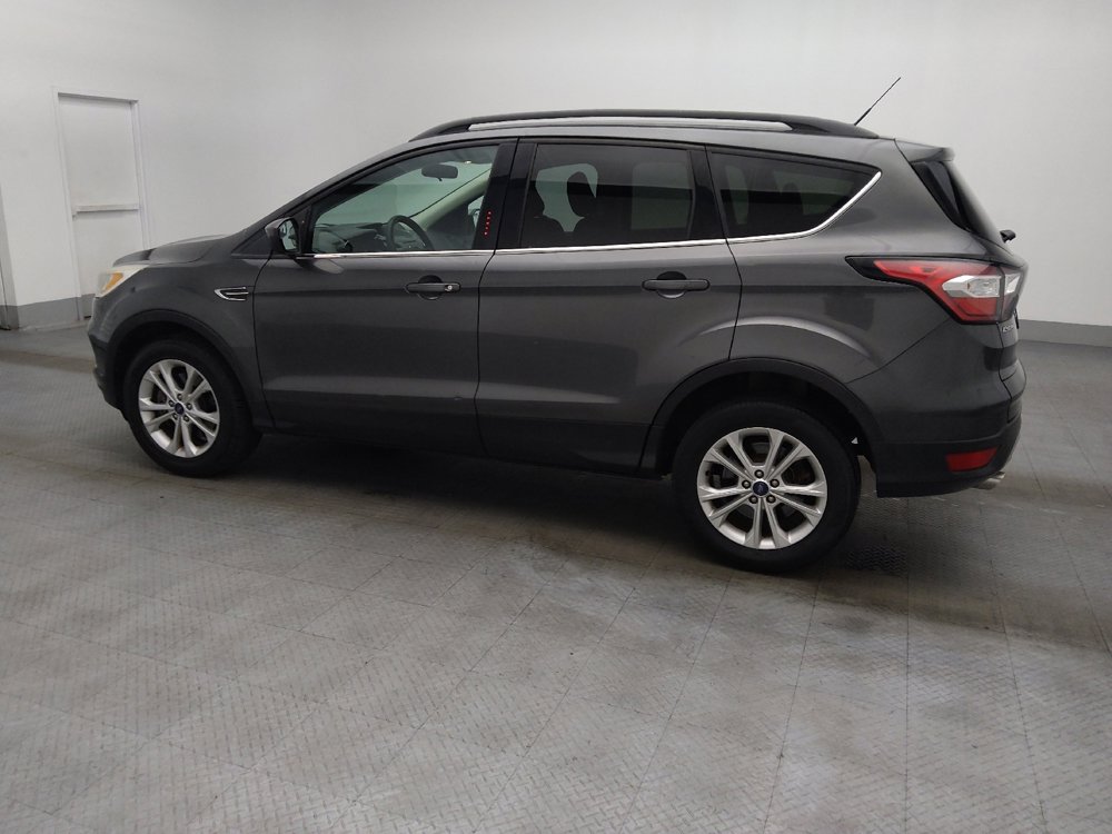 Used 2018 Ford Escape SE image 3