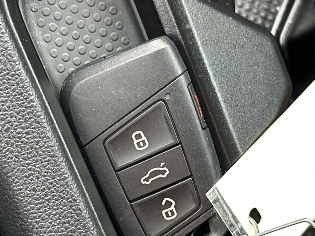 Used 2024 Volkswagen Taos S image 31