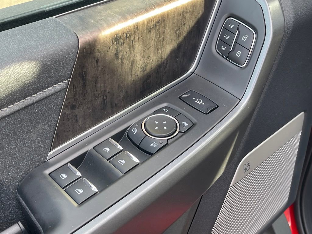 New 2026 Ford F350 Lariat w/ Black Appearance Package image 15