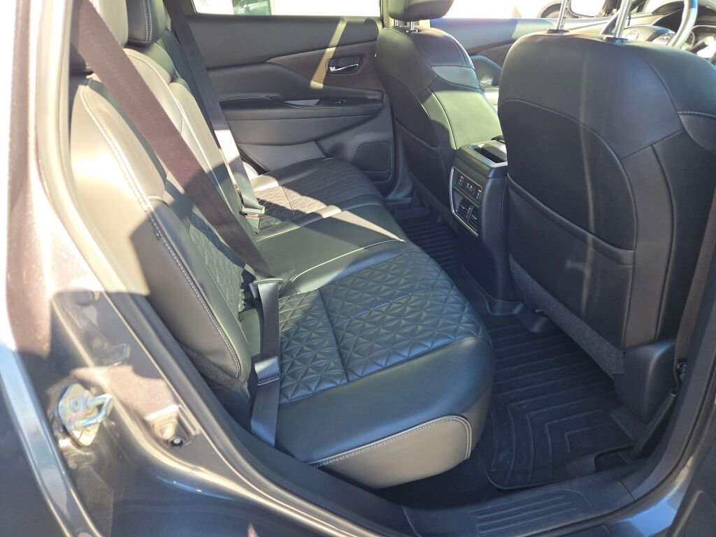 Used 2019 Nissan Murano Platinum image 9