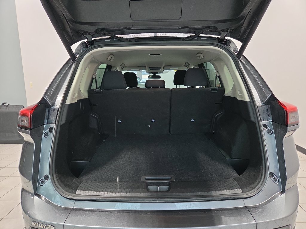 Used 2026 Nissan Rogue SV AWD/4WD image 13