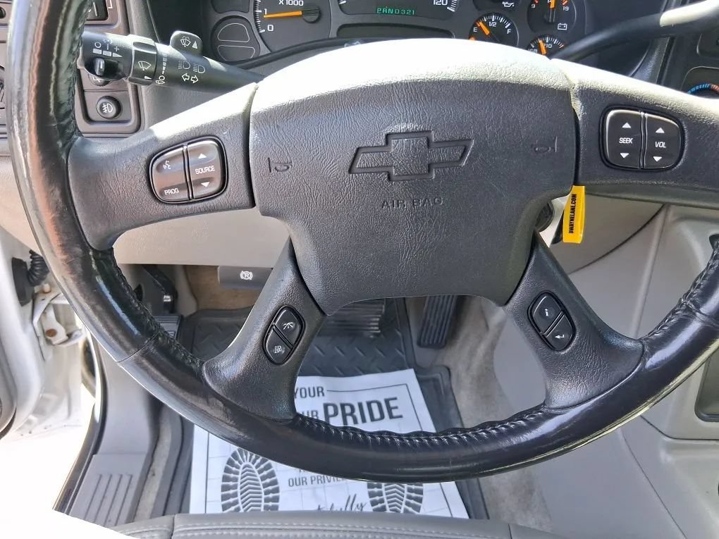 Used 2004 Chevrolet Tahoe LT w/ LT Preferred Equipment Group AWD/4WD image 15