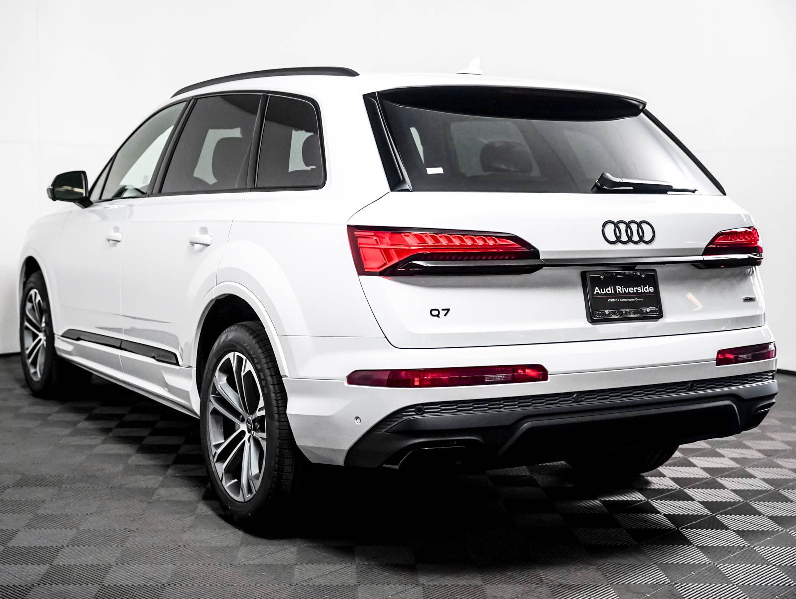 New 2026 Audi Q7 2.0T Premium AWD/4WD image 2