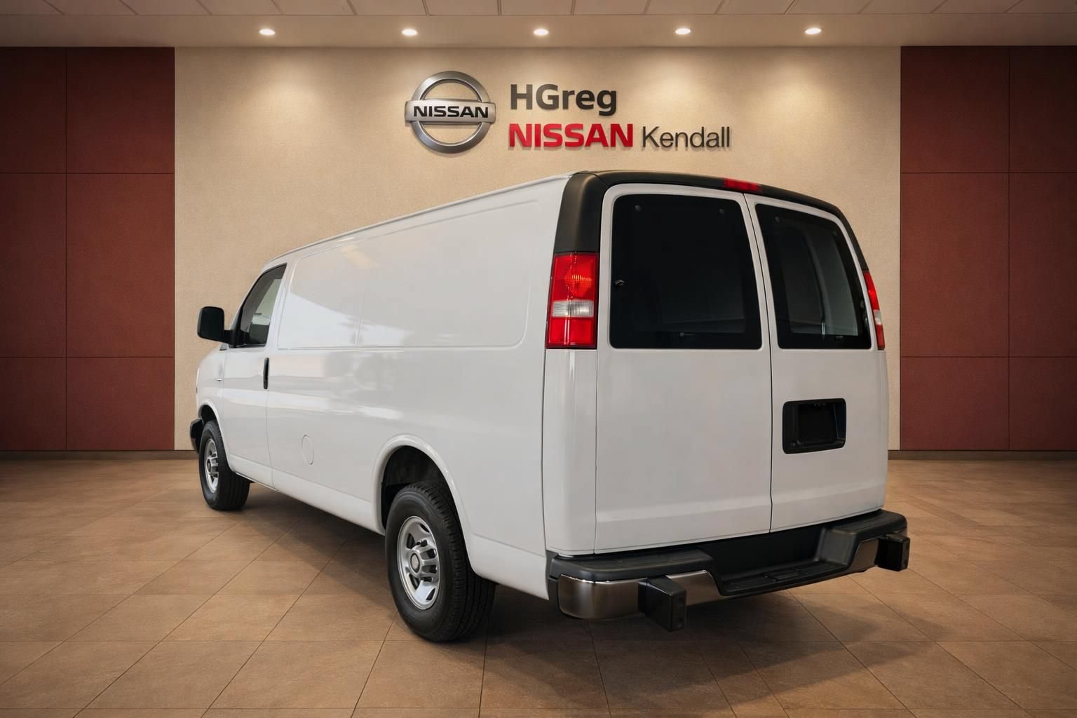 Used 2024 GMC Savana 2500 w/ Driver Convenience Package RWD image 4