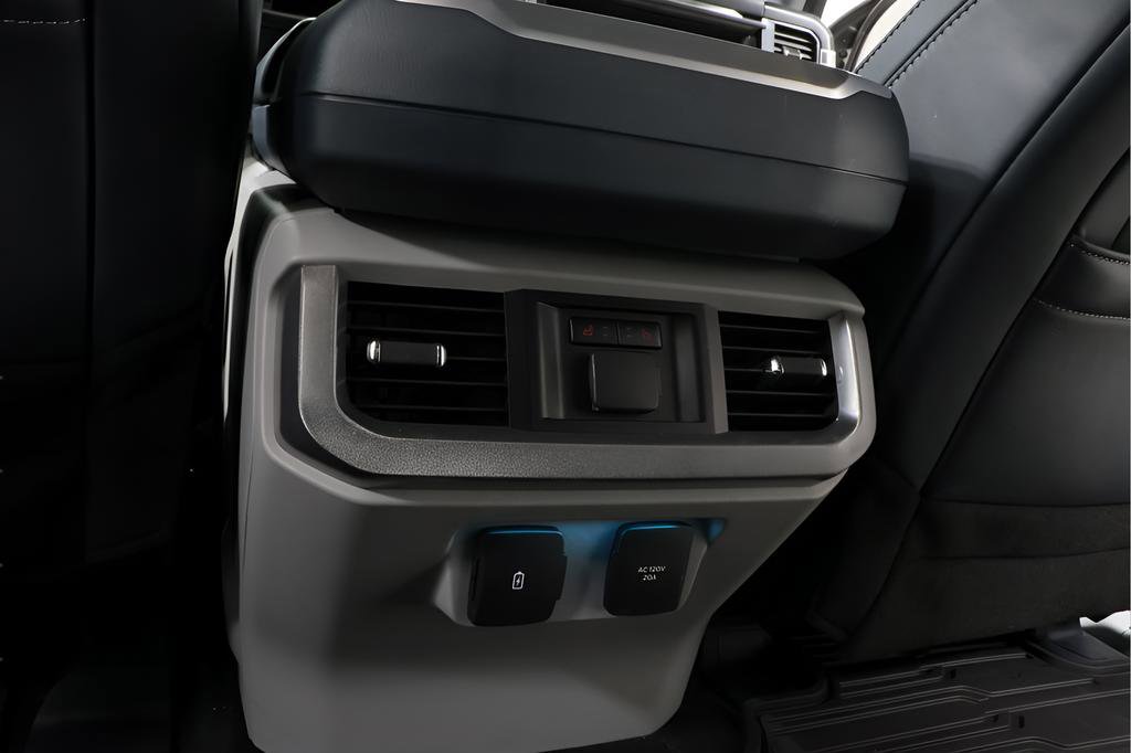 Used 2023 Ford F150 Limited image 26