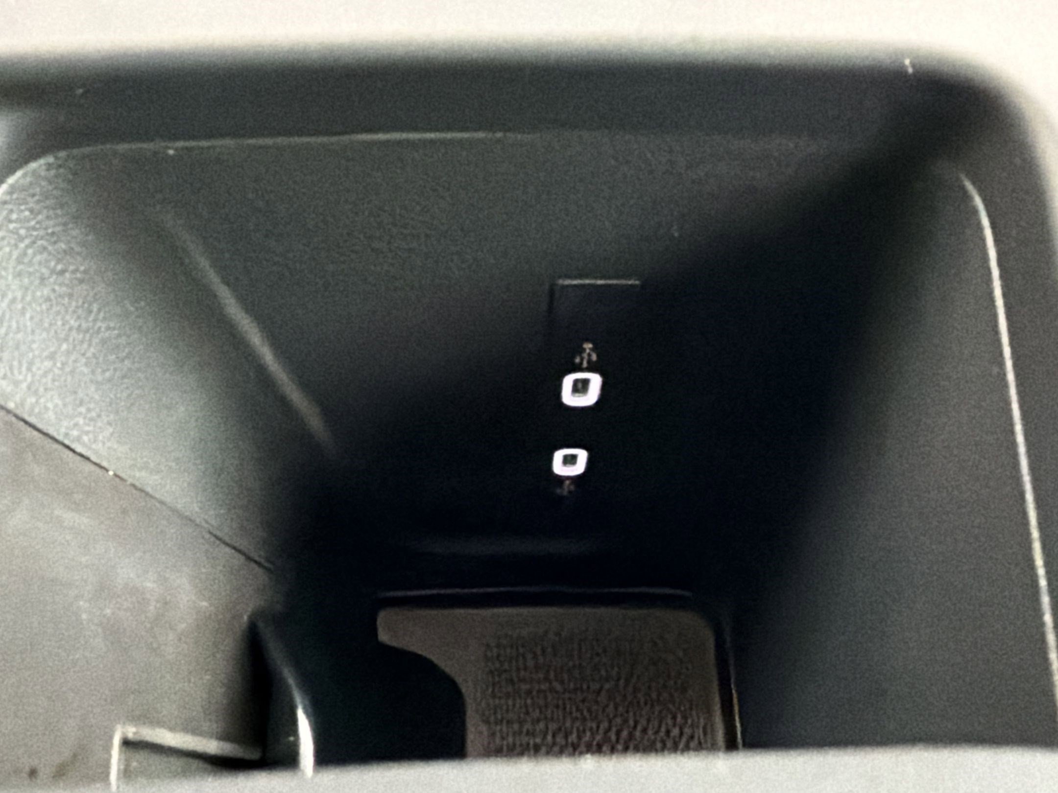 Used 2025 Volkswagen Tiguan S image 30