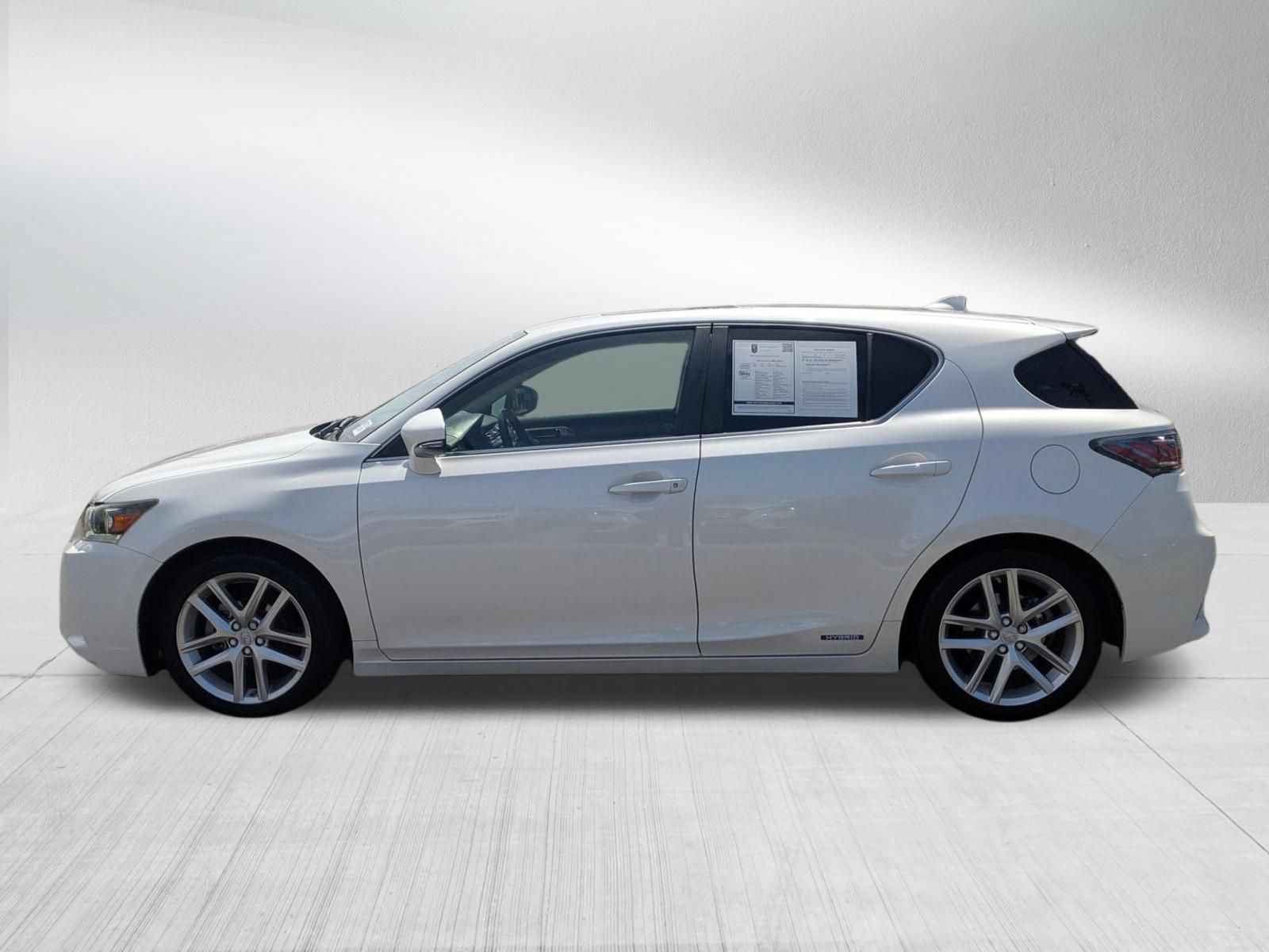 Used 2014 Lexus CT 200h FWD image 2