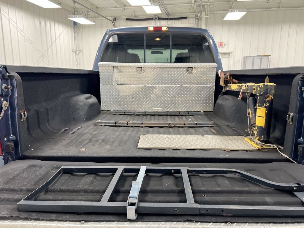 Used 2004 Ford F350 XL AWD/4WD image 22