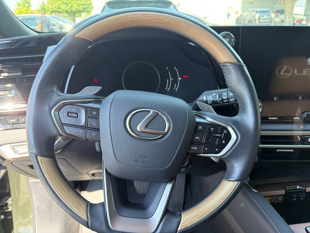 Used 2023 Lexus RX 350 Premium w/ Accessory Package AWD/4WD image 23