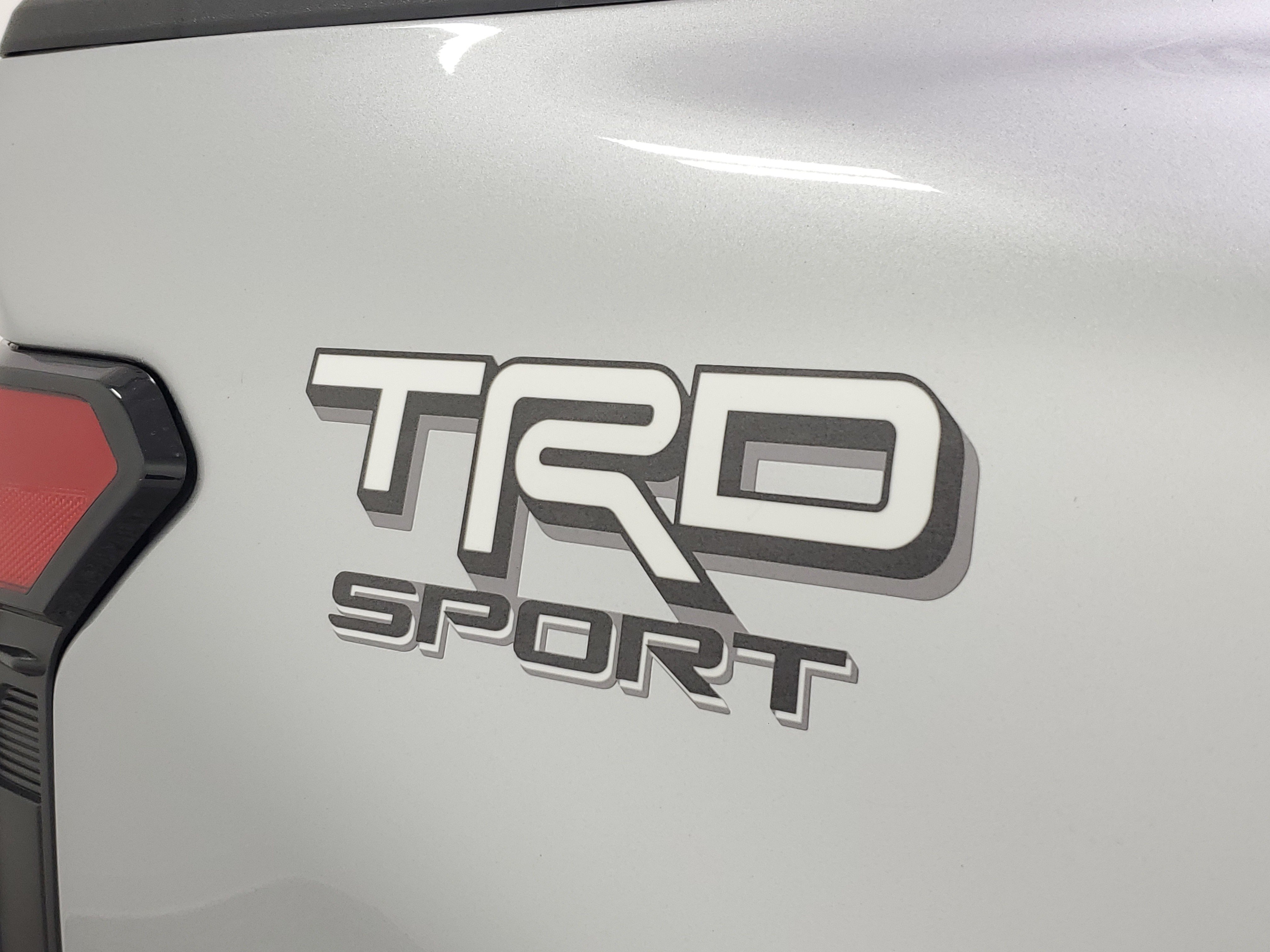 Certified 2025 Toyota Tacoma TRD Sport AWD/4WD image 9