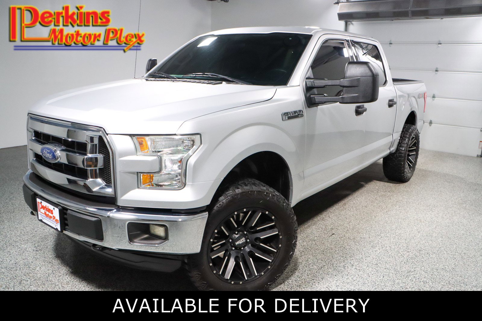 Used 2015 Ford F150 XLT image 1