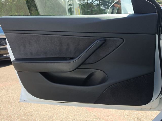 Used 2018 Tesla Model 3 Long Range RWD image 17