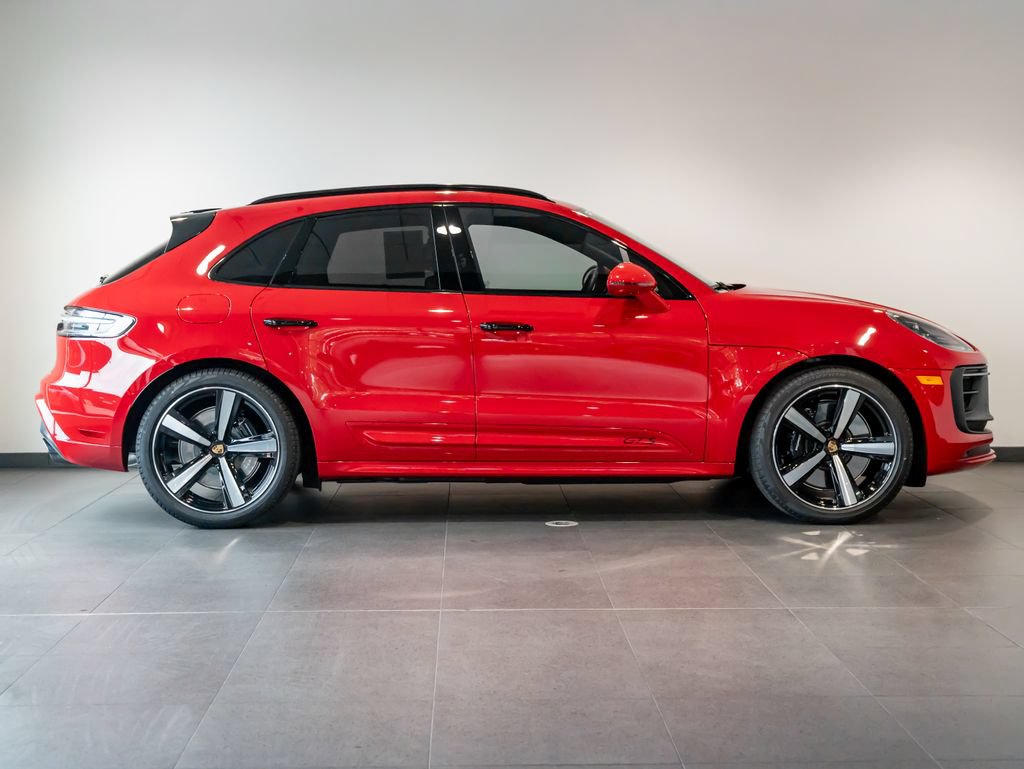 Certified 2025 Porsche Macan GTS AWD/4WD image 8