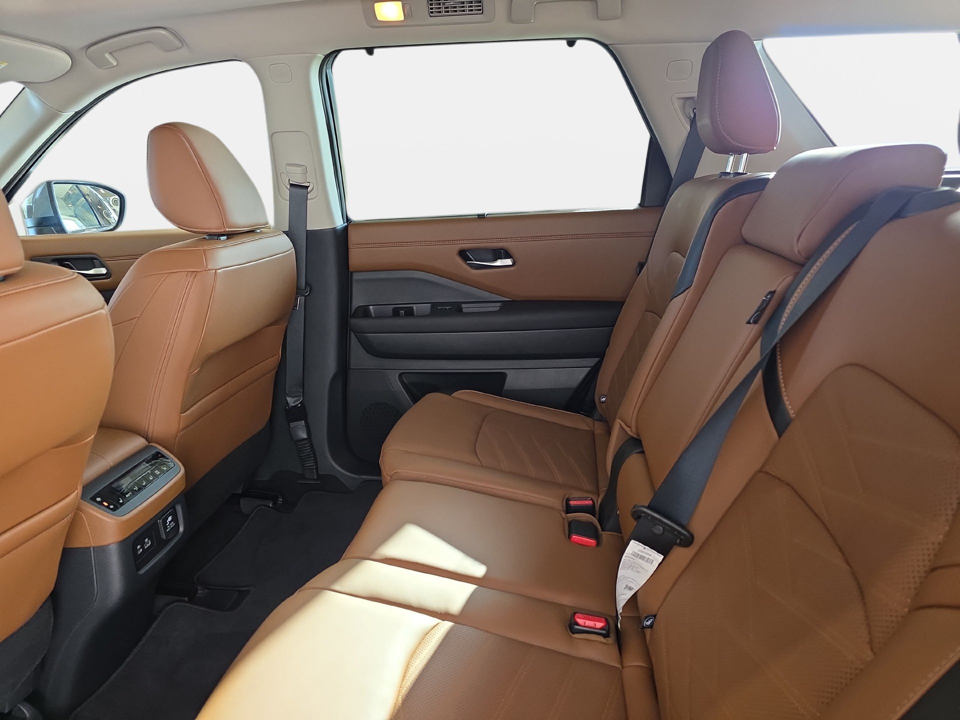 Used 2025 Nissan Pathfinder Platinum w/ Cargo Package FWD image 14