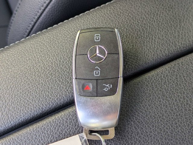 Used 2025 Mercedes-Benz CLA 250 4MATIC image 28