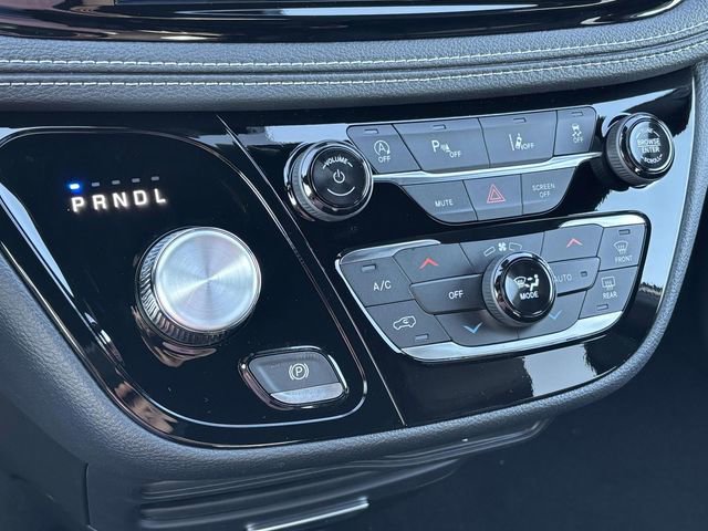 New 2026 Chrysler Pacifica Select image 24