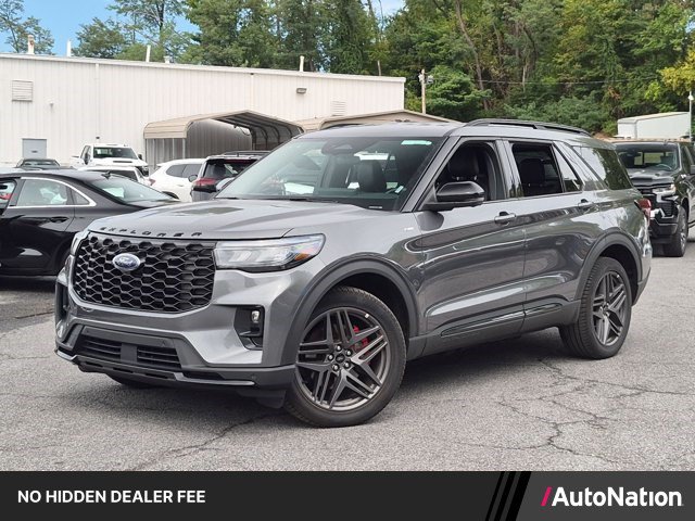 Used 2025 Ford Explorer ST-Line w/ ST-Line Street Pack AWD/4WD image 1
