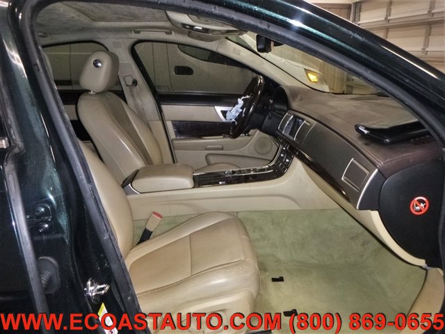 Used 2011 Jaguar XF Premium image 11