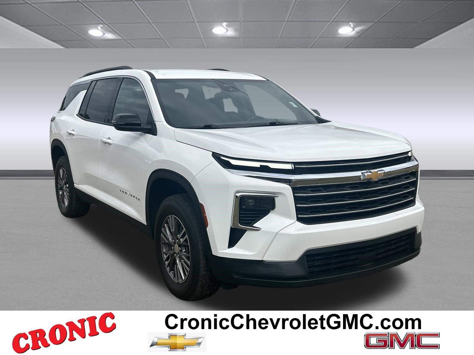 Used 2025 Chevrolet Traverse LT