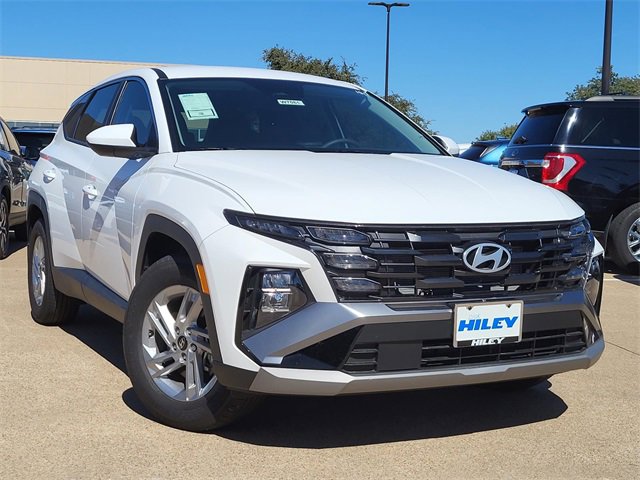 New 2025 Hyundai Tucson SE image 1