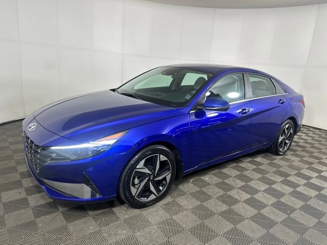 Used 2023 Hyundai Elantra Limited image 7