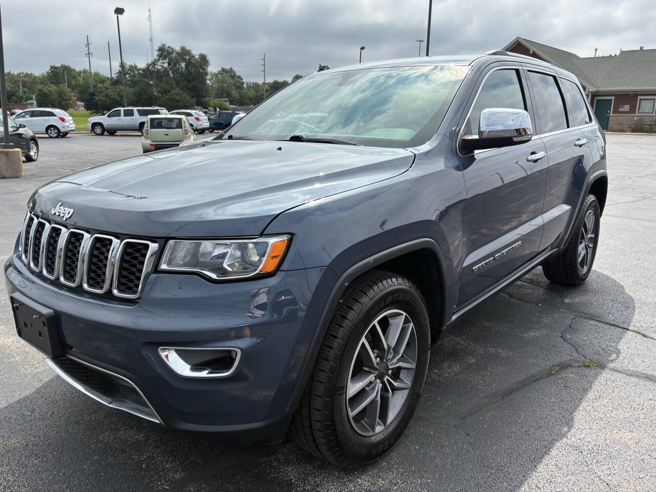 Used 2019 Jeep Grand Cherokee Limited AWD/4WD image 7