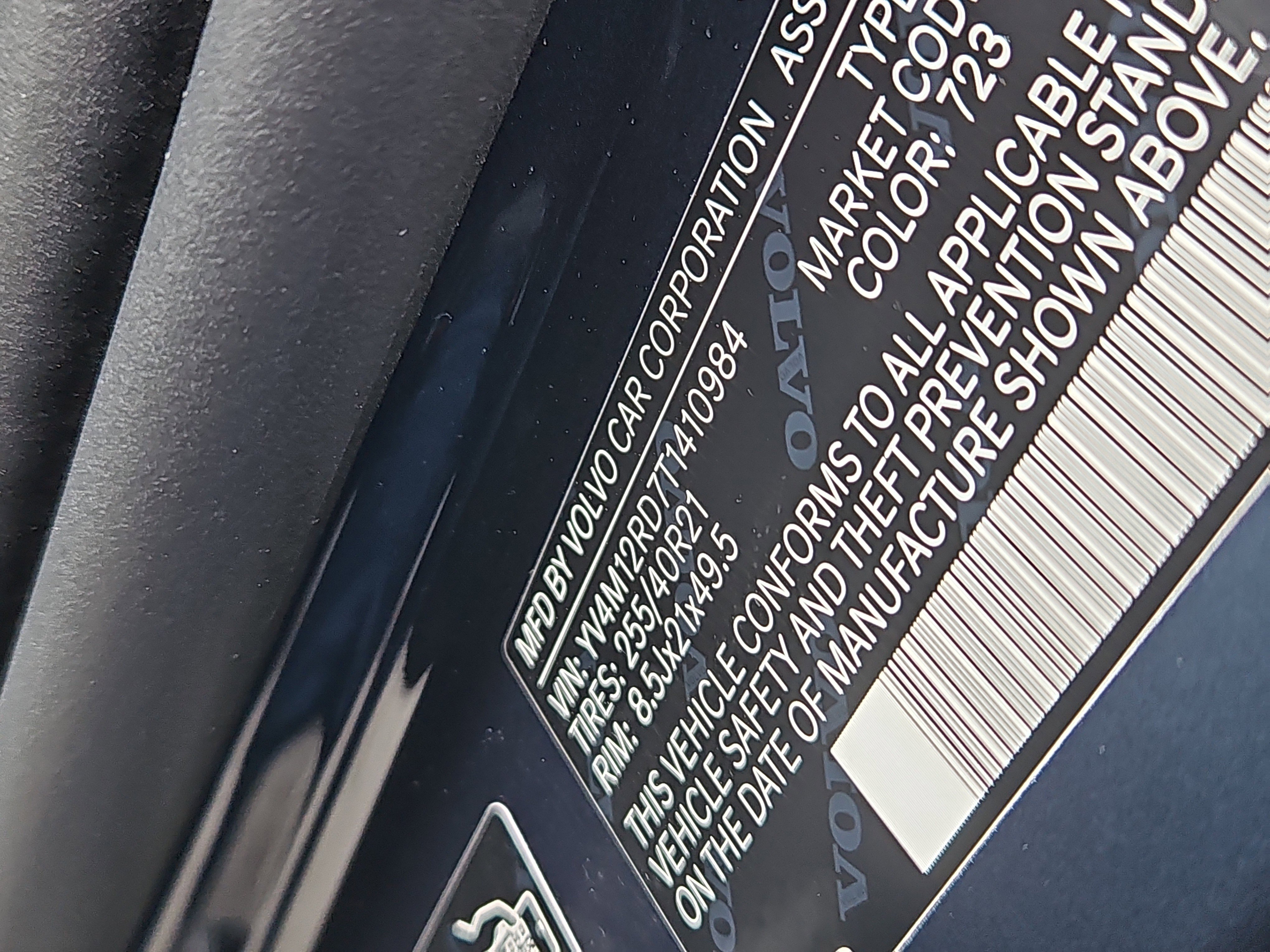 New 2026 Volvo XC60 B5 Ultra w/ Protection Package Premier AWD/4WD image 5