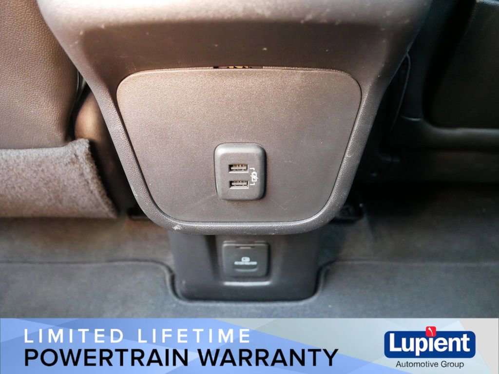 Used 2024 GMC Terrain SLT AWD/4WD image 19