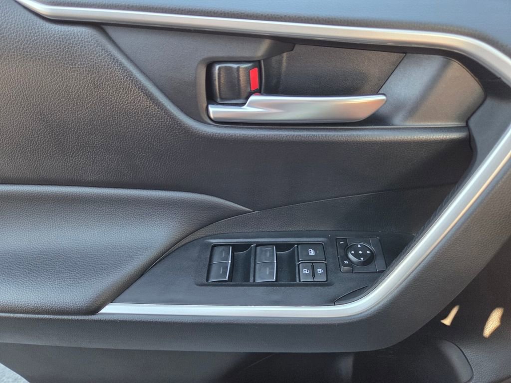 Certified 2025 Toyota RAV4 XLE w/ Convenience Package image 24