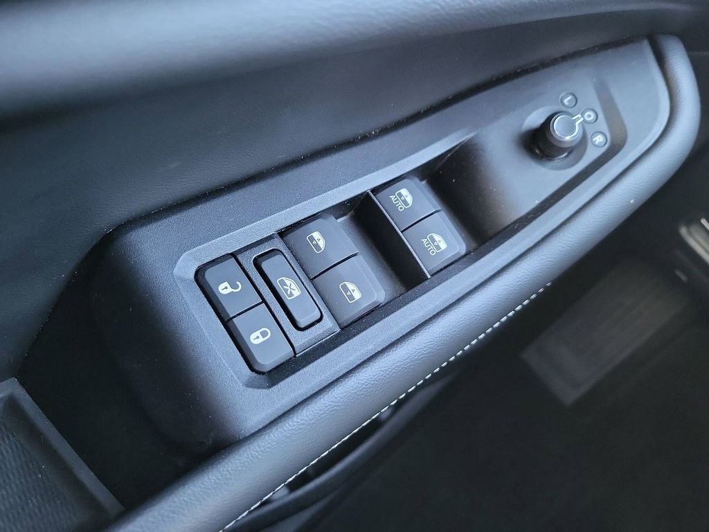 Used 2023 Jeep Grand Cherokee L Laredo AWD/4WD image 29