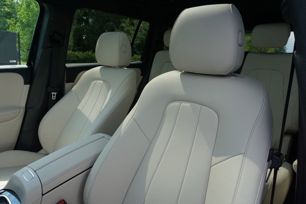 New 2025 Mercedes-Benz GLB 250 4MATIC image 11