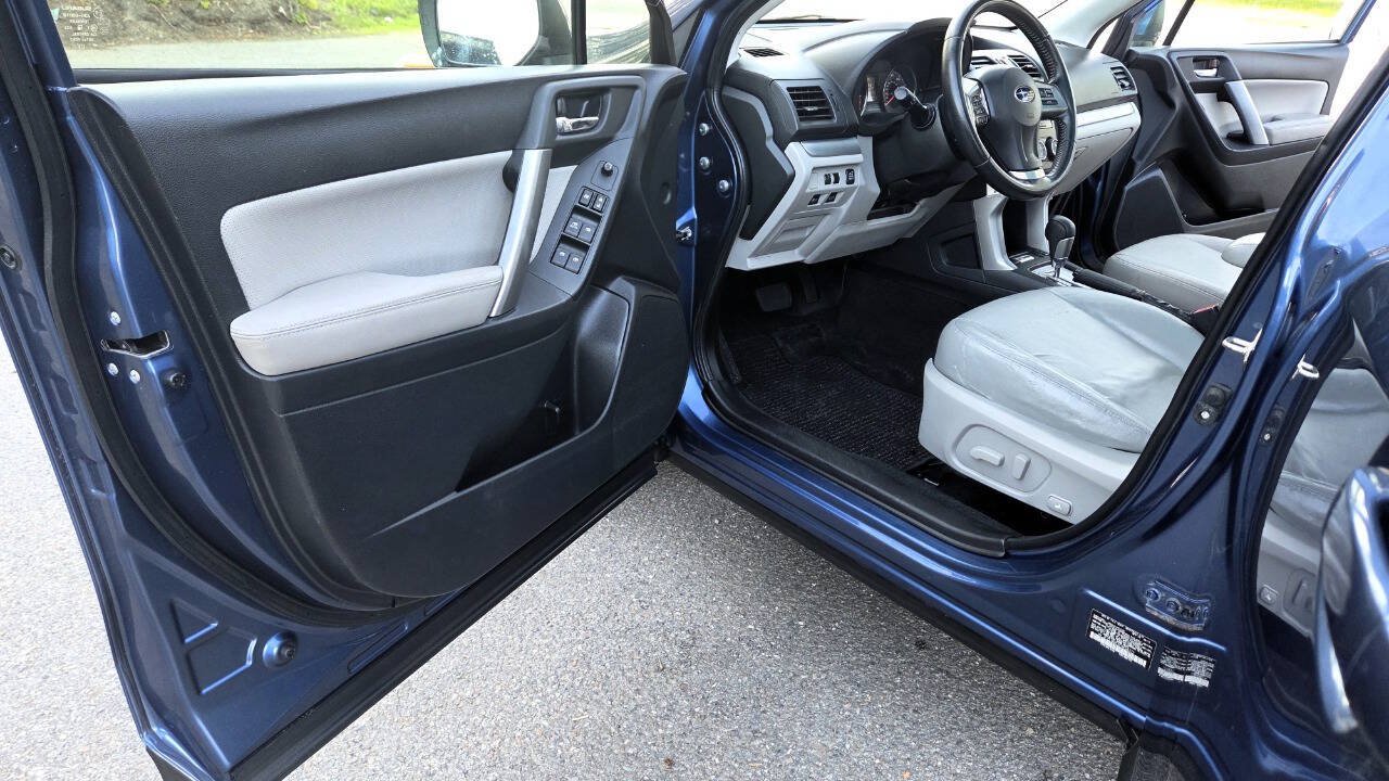 Used 2014 Subaru Forester 2.5i Limited AWD/4WD image 25