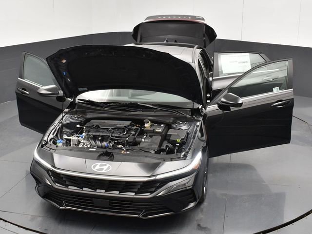 Used 2025 Hyundai Elantra SEL FWD image 49