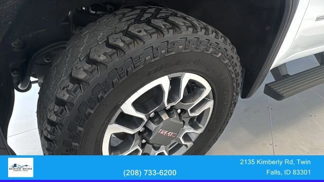 Used 2025 GMC Sierra 2500 SLE image 12