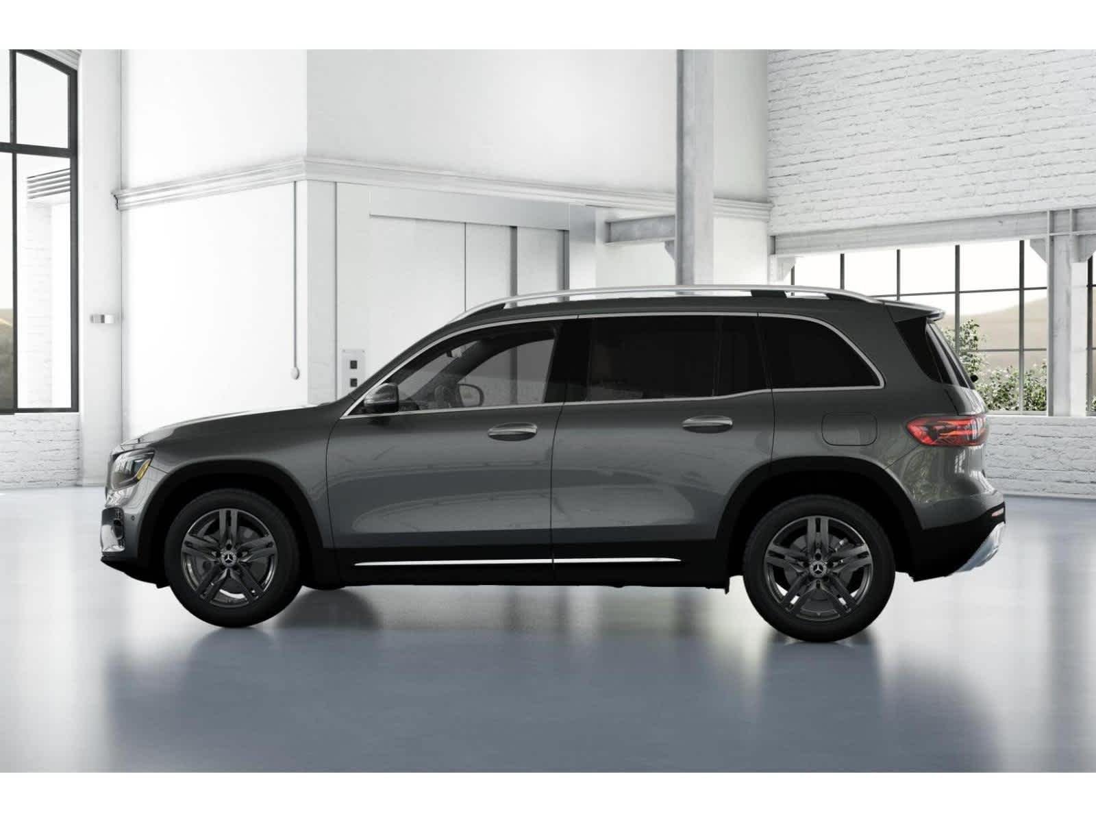 Used 2026 Mercedes-Benz GLB 250 image 32