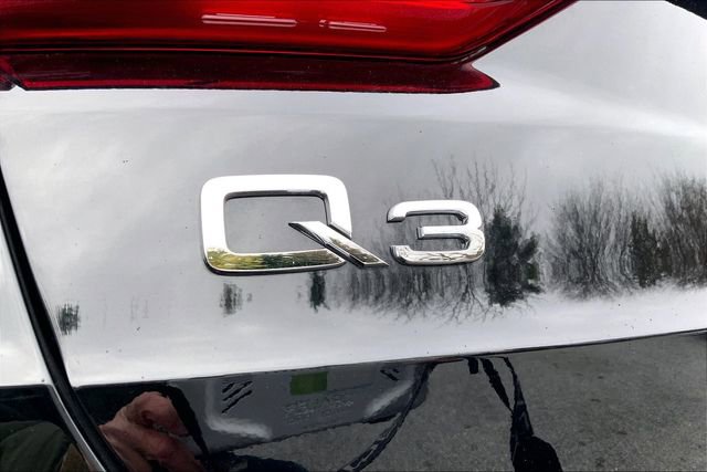 Used 2025 Audi Q3 2.0T Premium Plus w/ Premium Plus Package image 9