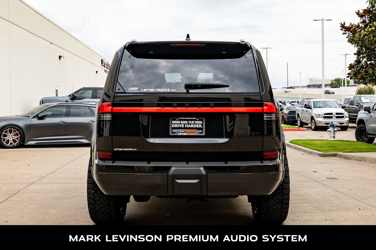 Used 2024 Lexus GX 550 w/ Accessory Package (31) AWD/4WD image 8
