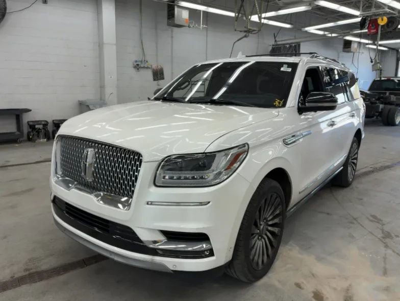 Used 2019 Lincoln Navigator Reserve AWD/4WD image 1