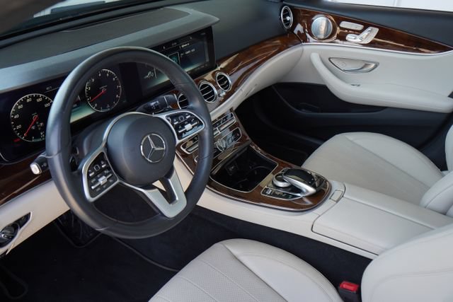 Used 2019 Mercedes-Benz E 300 image 2