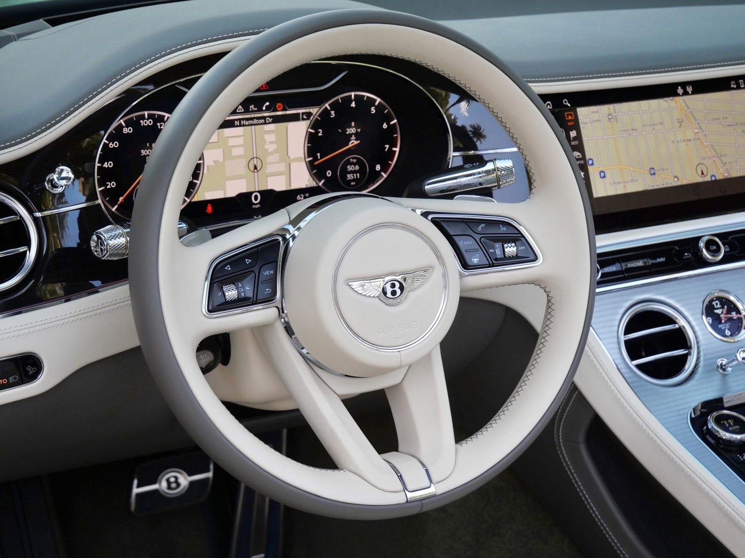 Used 2023 Bentley Continental GT Azure AWD/4WD image 13