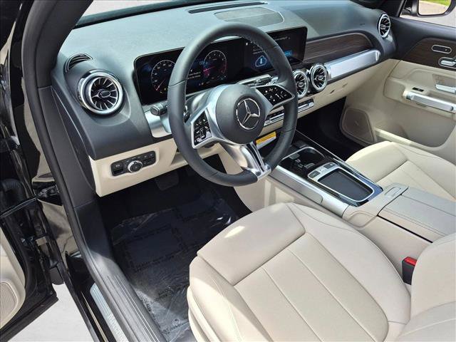 New 2026 Mercedes-Benz GLB 250 image 3